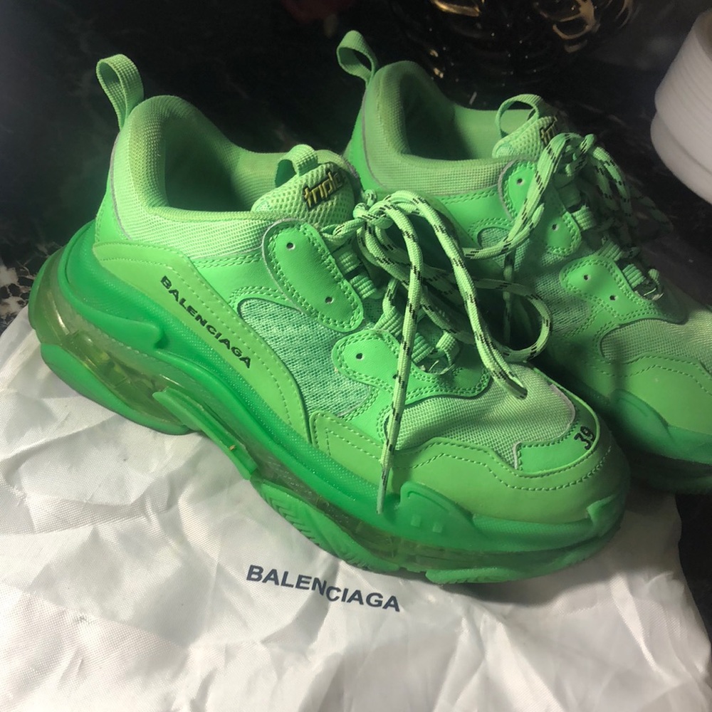 Balenciaga triple S